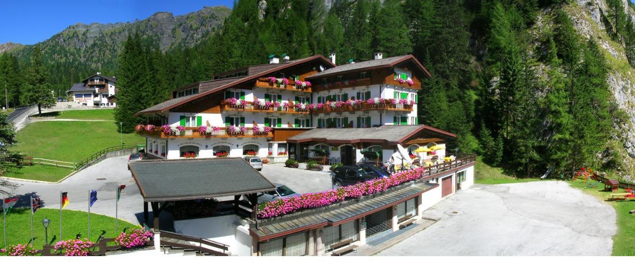 Hotel Roy Malga Ciapela Exterior photo