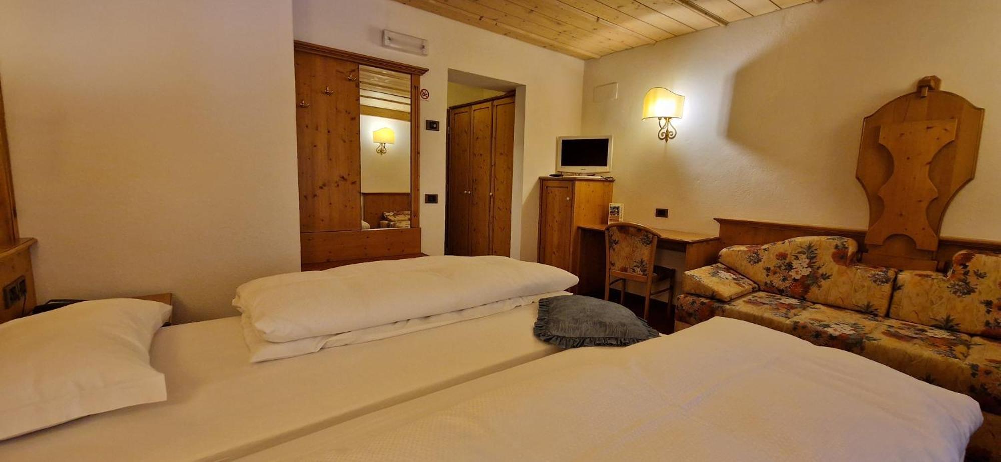 Hotel Roy Malga Ciapela Exterior photo
