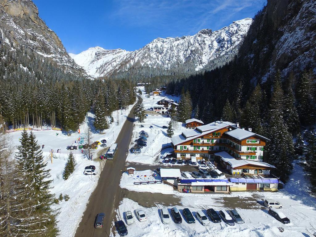 Hotel Roy Malga Ciapela Exterior photo