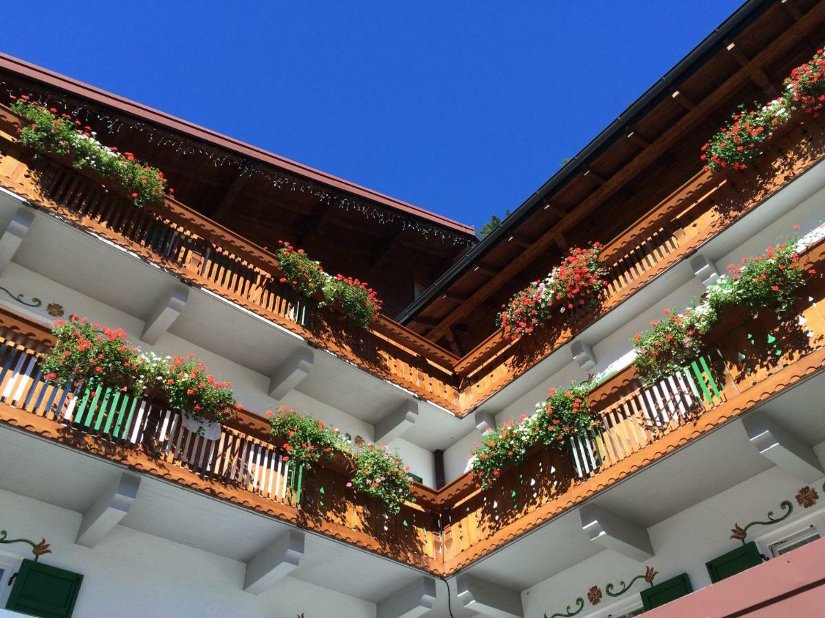 Hotel Roy Malga Ciapela Exterior photo